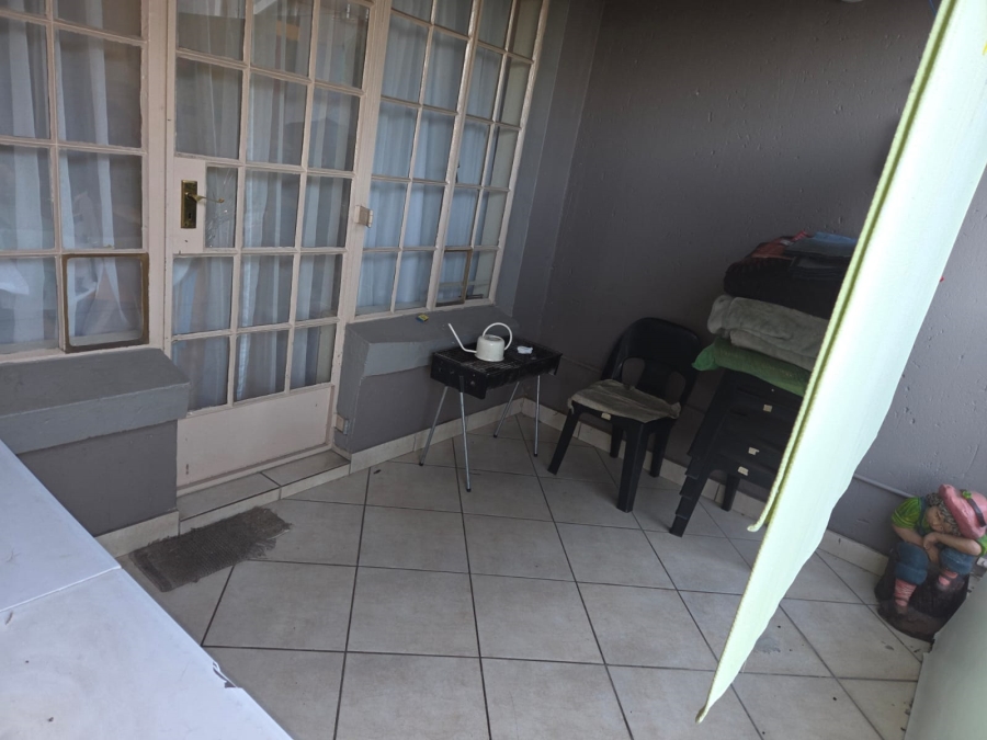 2 Bedroom Property for Sale in Waterval East North West